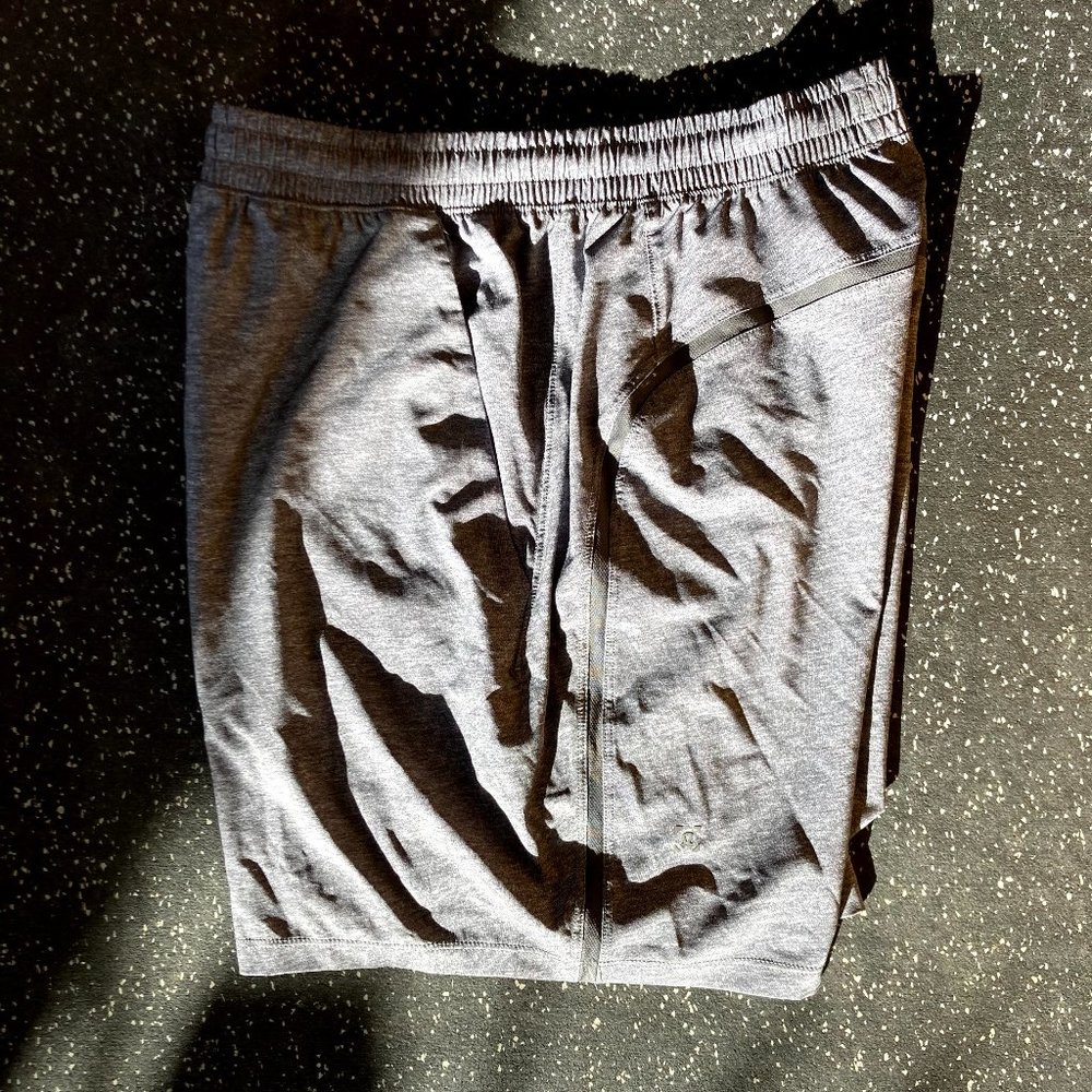 sample  LULULEMON Pace Breaker Short 5" Linerless